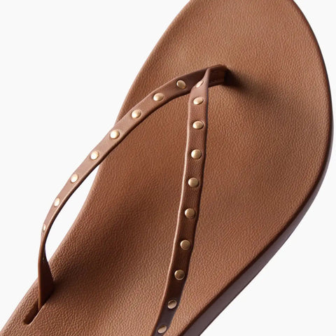 Cushion Slim Studs